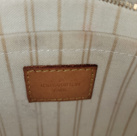 Louis Vuitton Damier Azur Pochette Wristlet - Picture 7 of 10